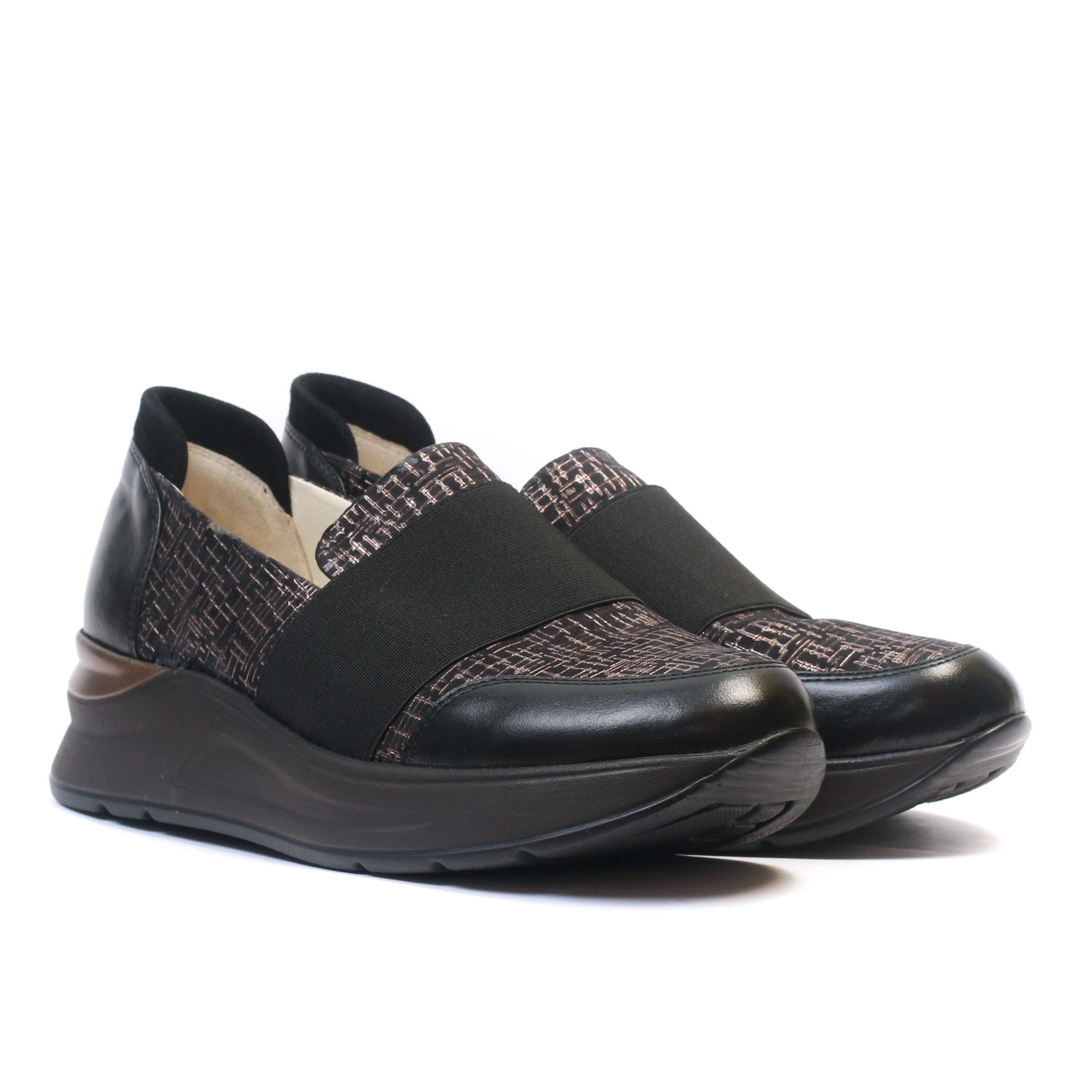 BASKET EN CUIR NOIR 101