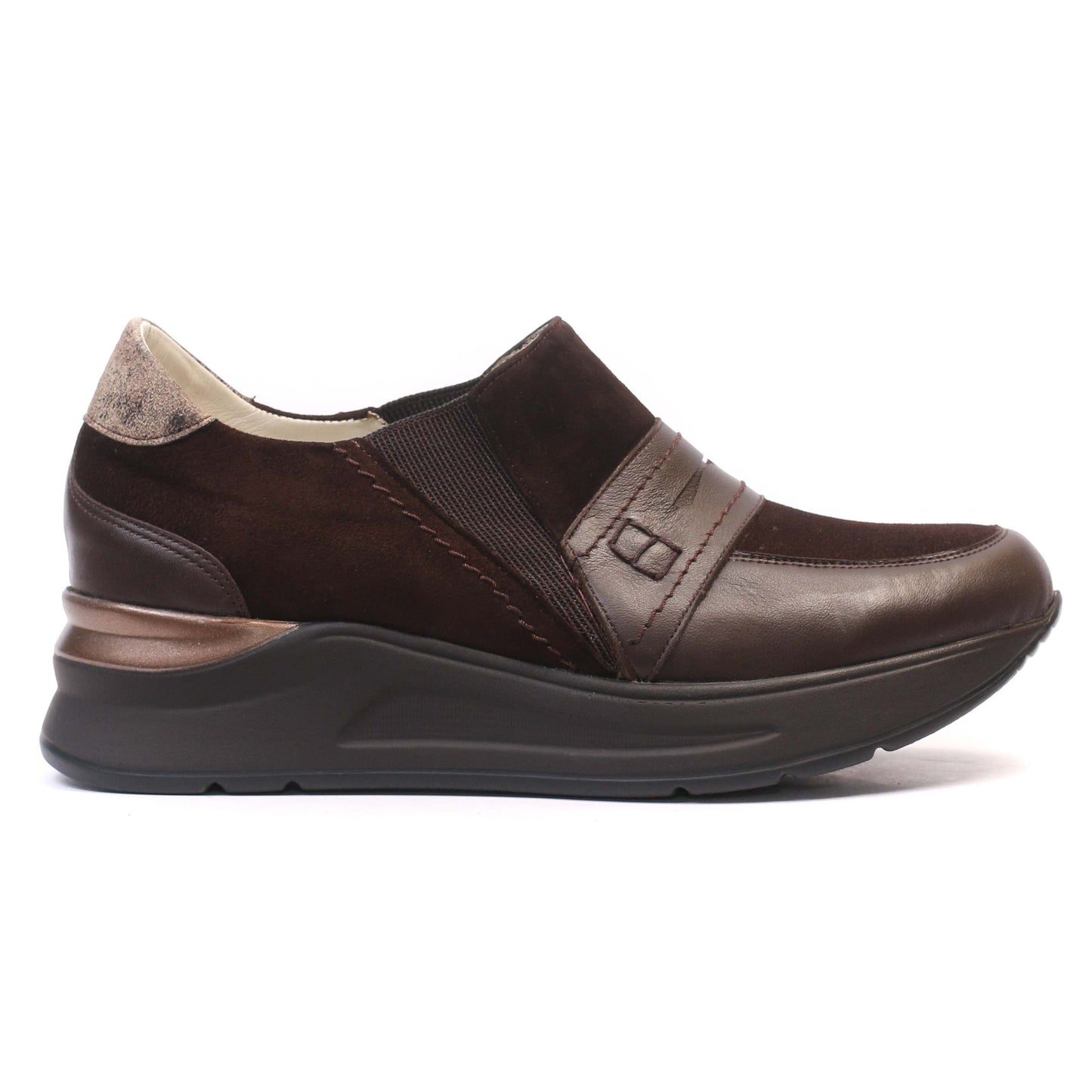 BASKET EN CUIR MARRON 2011