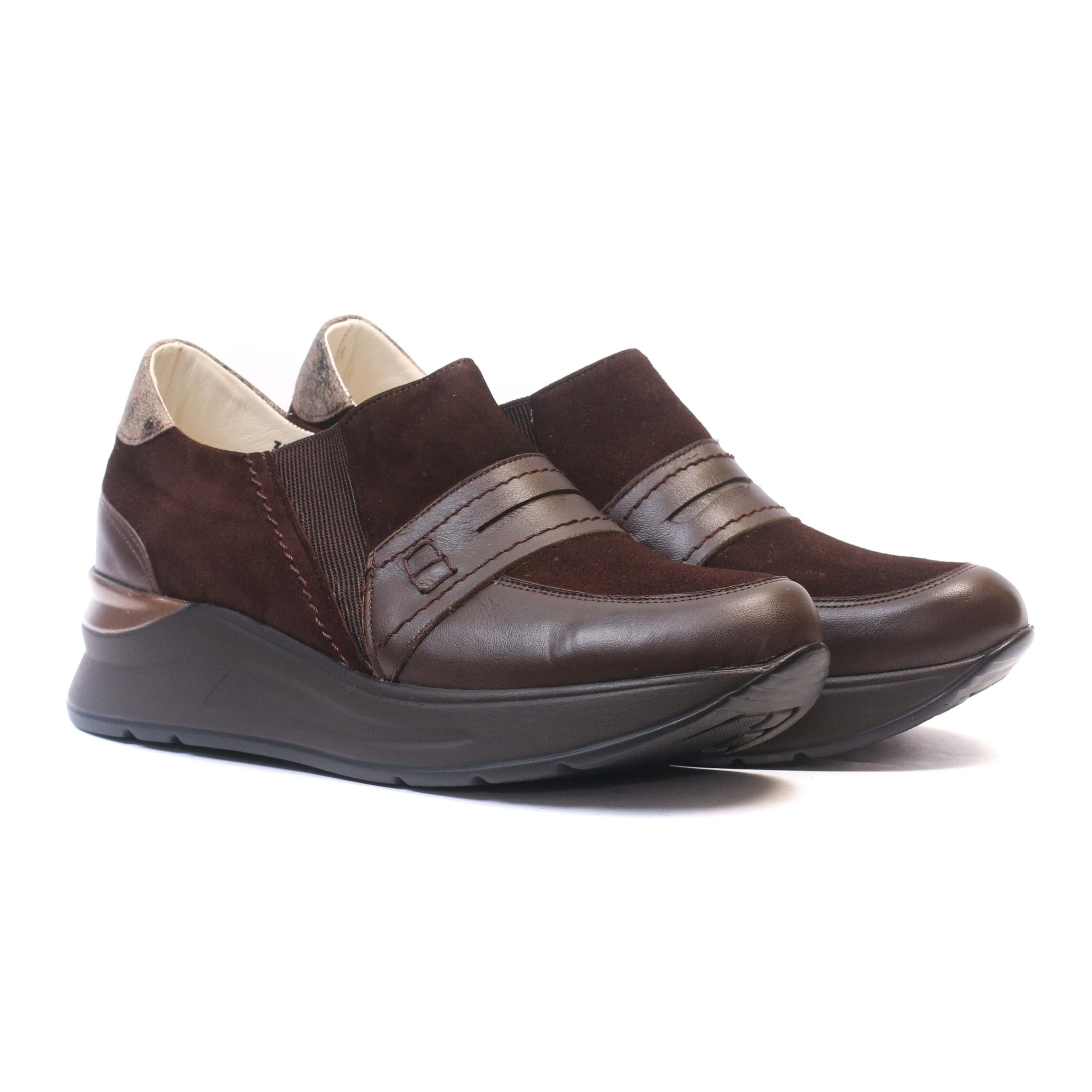 BASKET EN CUIR MARRON 2011