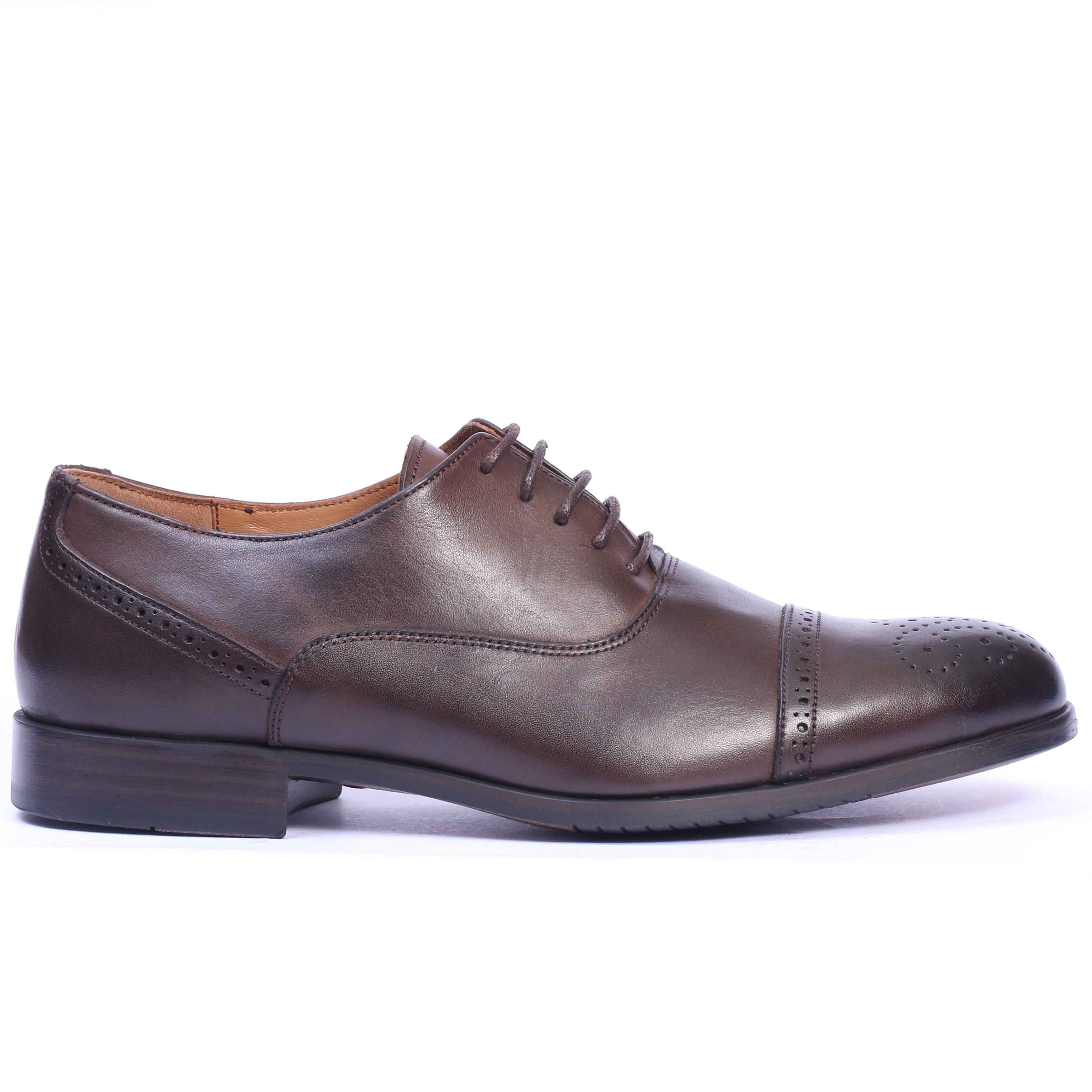 chaussure en cuir marron-705