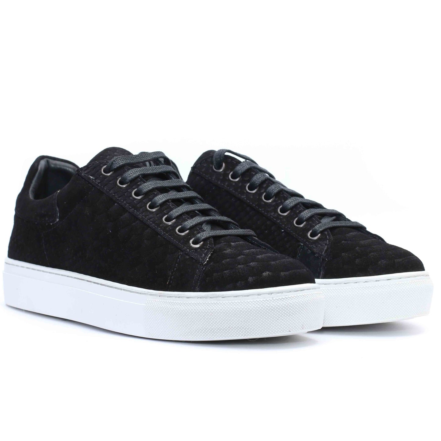 BASKETS EN DAIM NOIR 400